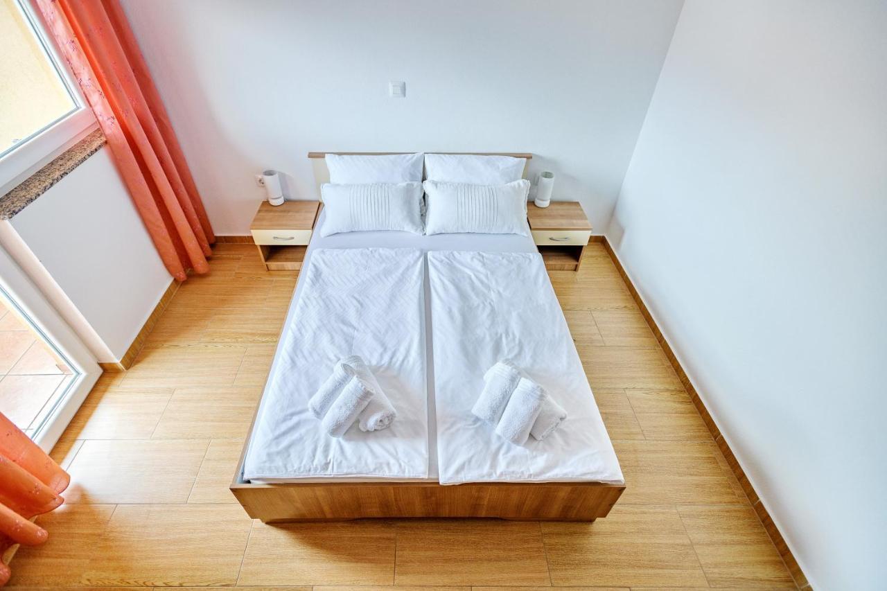 Comfort Apartments In Peaceful Area Zadar - With Garden Екстериор снимка