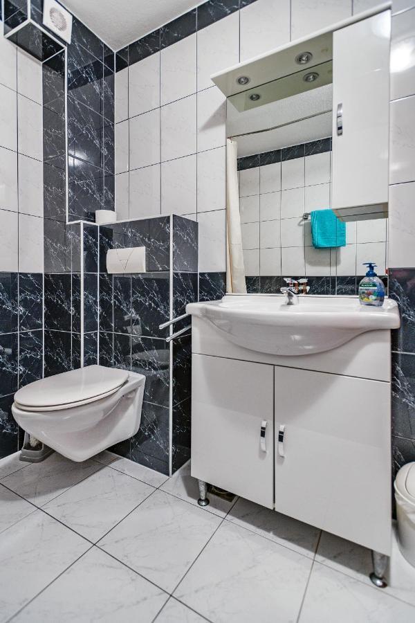 Comfort Apartments In Peaceful Area Zadar - With Garden Екстериор снимка