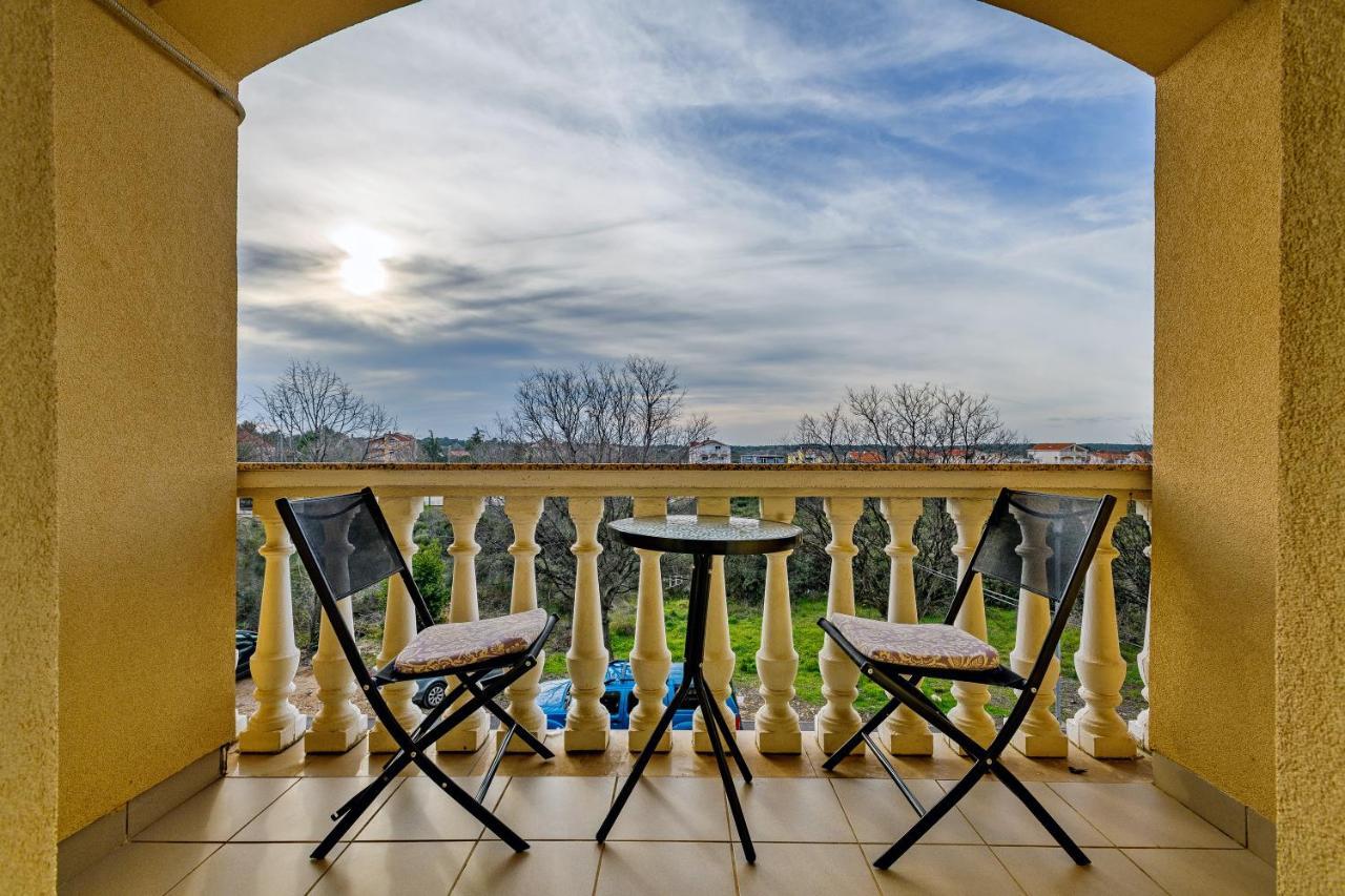 Comfort Apartments In Peaceful Area Zadar - With Garden Екстериор снимка