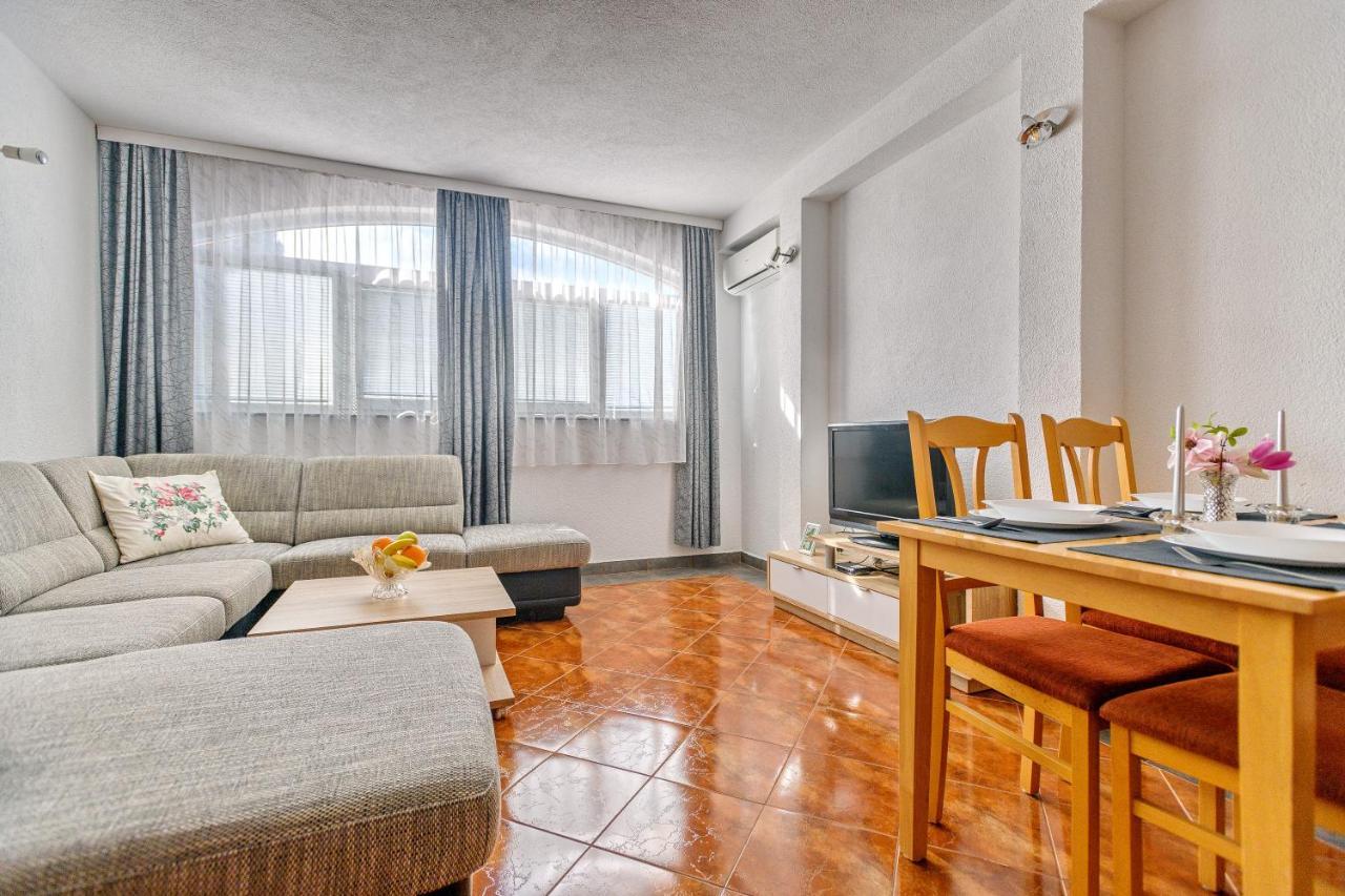 Comfort Apartments In Peaceful Area Zadar - With Garden Екстериор снимка