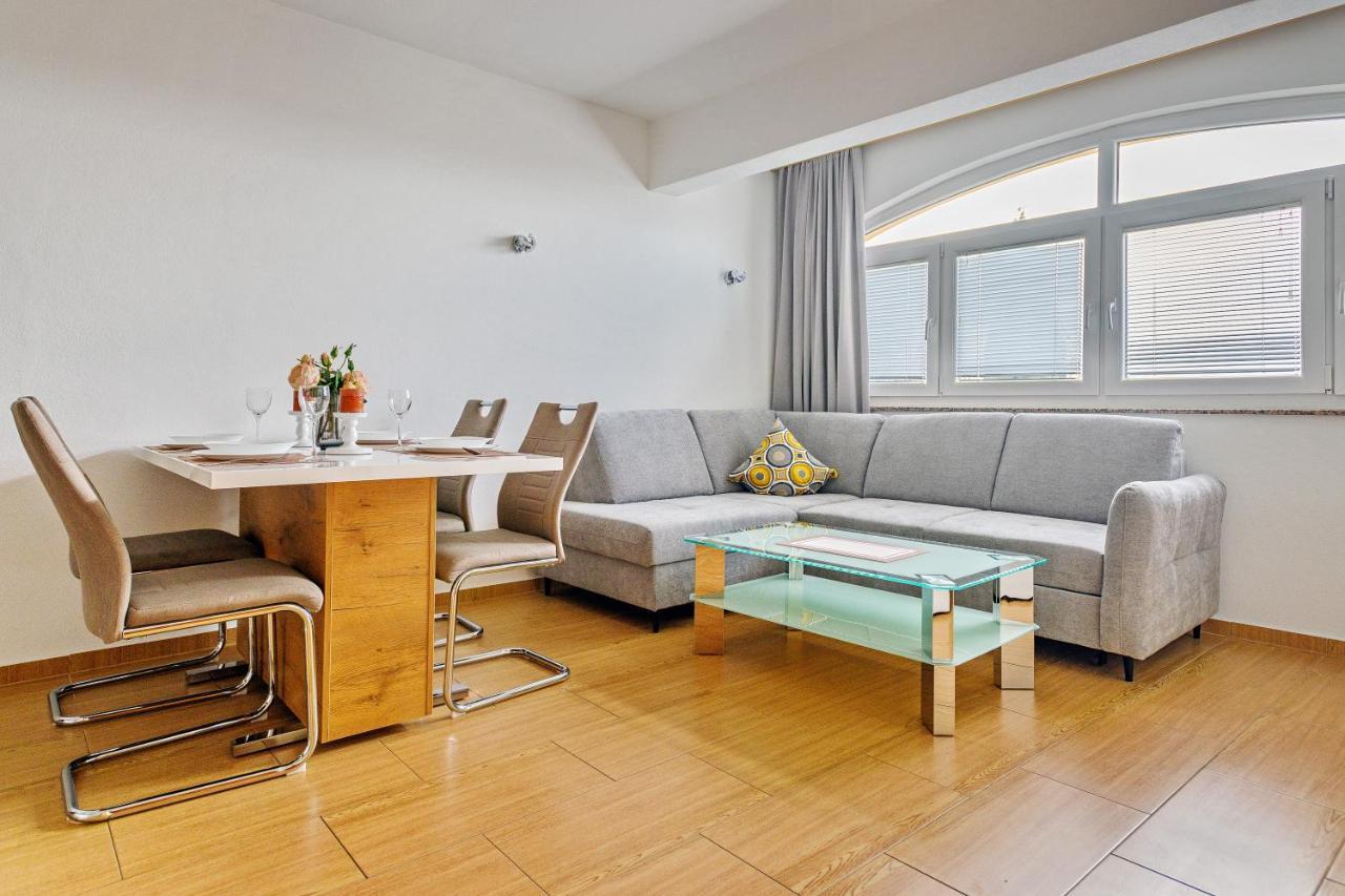 Comfort Apartments In Peaceful Area Zadar - With Garden Екстериор снимка